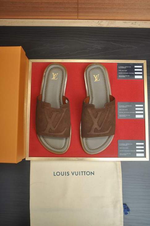 Picture of Louis Vuitton Slippers _SKULVsz38-45hnx05051507